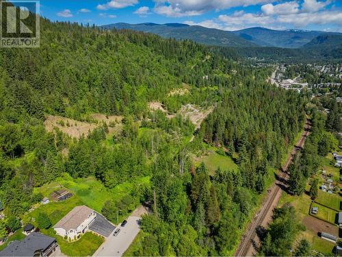 1402 Woodland  Drive, Castlegar, BC 