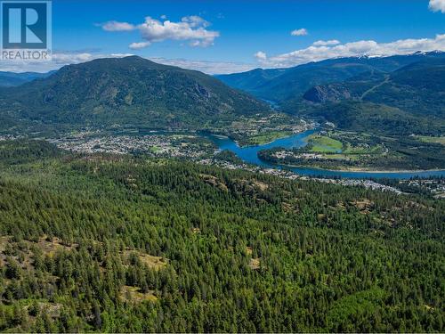 1402 Woodland  Drive, Castlegar, BC 