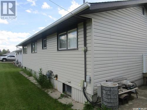 405 2Nd Avenue S, Rockglen, SK - Outdoor With Exterior