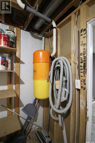 627 1St Street W, Shaunavon, SK - Indoor Photo Showing Basement