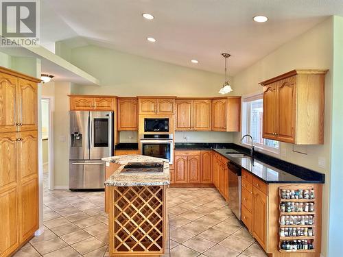 272 Park Rill Road, Oliver, BC - Indoor Photo Showing Kitchen With Double Sink