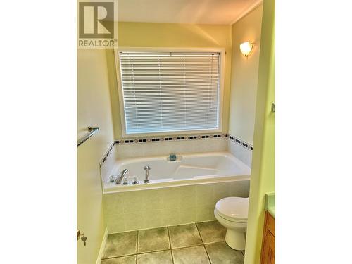 272 Park Rill Road, Oliver, BC - Indoor Photo Showing Bathroom