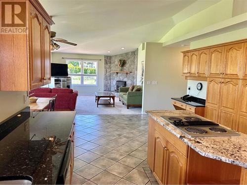 272 Park Rill Road, Oliver, BC - Indoor Photo Showing Kitchen