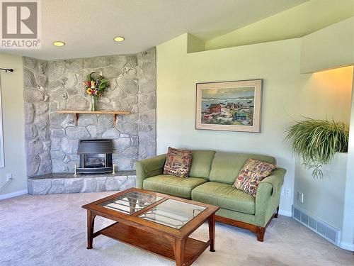 272 Park Rill Road, Oliver, BC - Indoor Photo Showing Living Room With Fireplace