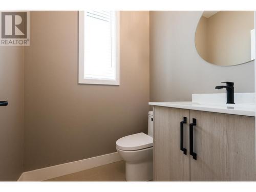 8000 Vedette Drive Unit# 2, Osoyoos, BC - Indoor Photo Showing Bathroom