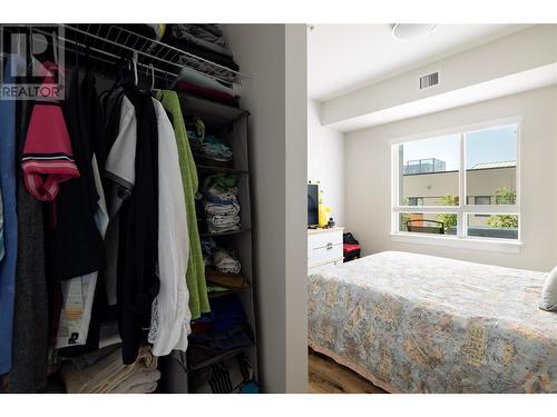 722 Valley Road Unit# 410, Kelowna, BC - Indoor Photo Showing Bedroom