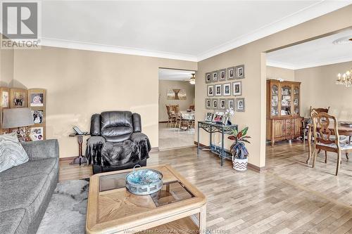 3638-3640 Howard, Windsor, ON - Indoor Photo Showing Living Room