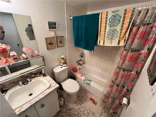 150 Charlton Avenue E|Unit #708, Hamilton, ON - Indoor Photo Showing Bathroom