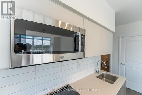 1107 - 22 Hughson Street N, Hamilton, ON - Indoor Photo Showing Kitchen