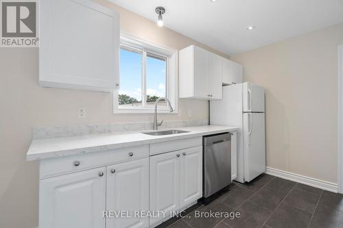 1 Thornton Street, St. Catharines, ON - Indoor Photo Showing Kitchen