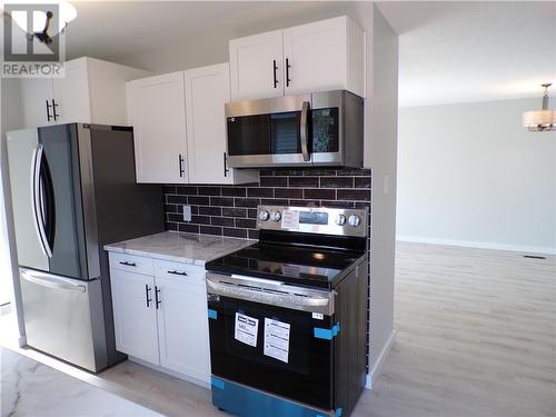 44 Farrell Crescent, Elliot Lake, ON - Indoor Photo Showing Kitchen With Stainless Steel Kitchen