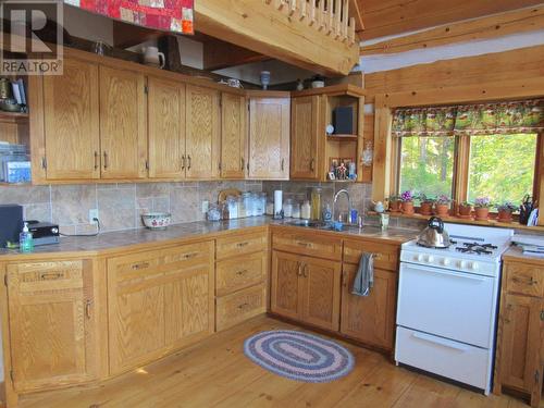 73 Gardiner St, Huron Shores, ON - Indoor Photo Showing Kitchen