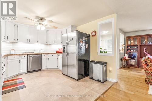 20 Comforts Cove, Innisfil (Alcona), ON - Indoor Photo Showing Kitchen With Stainless Steel Kitchen