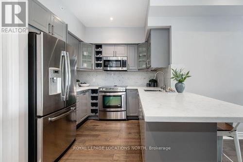 406 - 44 Ferndale Drive S, Barrie (Ardagh), ON - Indoor Photo Showing Kitchen With Stainless Steel Kitchen With Upgraded Kitchen