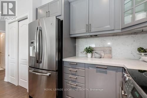 406 - 44 Ferndale Drive S, Barrie (Ardagh), ON - Indoor Photo Showing Kitchen