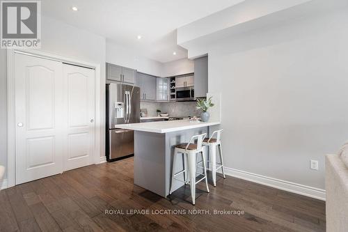 406 - 44 Ferndale Drive S, Barrie (Ardagh), ON - Indoor Photo Showing Kitchen With Stainless Steel Kitchen With Upgraded Kitchen