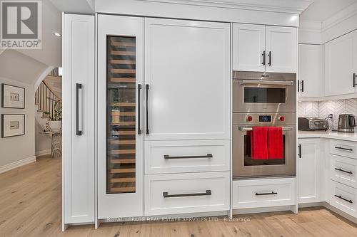 1217 Bowman Drive, Oakville (Glen Abbey), ON - Indoor Photo Showing Kitchen