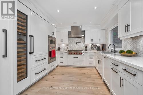 1217 Bowman Drive, Oakville (Glen Abbey), ON - Indoor Photo Showing Kitchen With Upgraded Kitchen