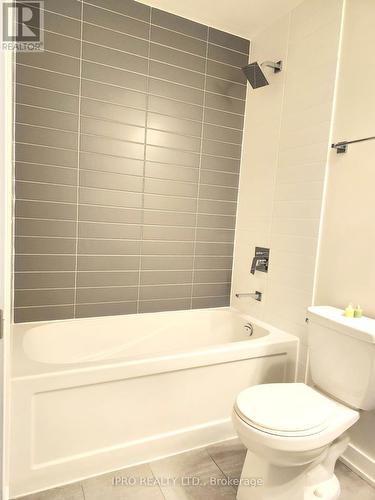 1402 - 4011 Brickstone Mews, Mississauga (City Centre), ON - Indoor Photo Showing Bathroom