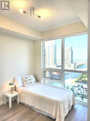 1402 - 4011 Brickstone Mews, Mississauga (City Centre), ON - Indoor Photo Showing Bedroom