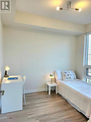 1402 - 4011 Brickstone Mews, Mississauga (City Centre), ON - Indoor Photo Showing Bedroom