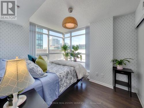 917 - 68 Abell Street, Toronto (Little Portugal), ON - Indoor Photo Showing Bedroom