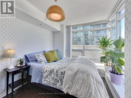 917 - 68 Abell Street, Toronto (Little Portugal), ON - Indoor Photo Showing Bedroom