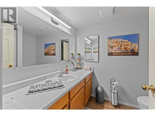 251 6 Street Se Unit# 205, Salmon Arm, BC - Indoor Photo Showing Bathroom