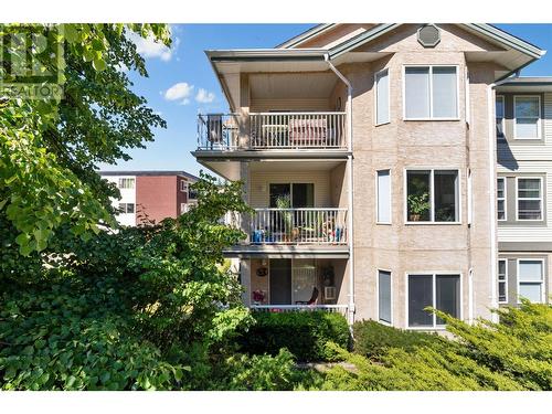 251 6 Street Se Unit# 205, Salmon Arm, BC - Outdoor