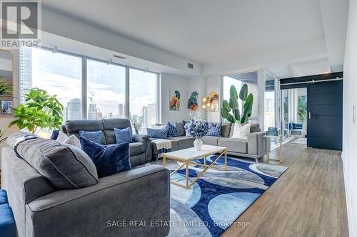 Ph1 - 20 Edward Street, Toronto (Bay Street Corridor), ON - Indoor Photo Showing Living Room