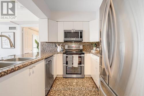 1612 - 889 Bay Street, Toronto (Bay Street Corridor), ON - Indoor Photo Showing Kitchen With Double Sink With Upgraded Kitchen