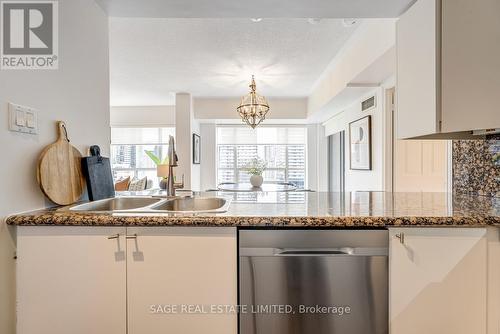 1612 - 889 Bay Street, Toronto (Bay Street Corridor), ON - Indoor Photo Showing Kitchen With Double Sink