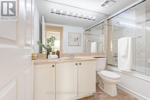 1612 - 889 Bay Street, Toronto (Bay Street Corridor), ON - Indoor Photo Showing Bathroom