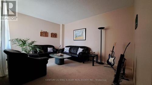 79 Elmfield Crescent, Toronto (Steeles), ON - Indoor