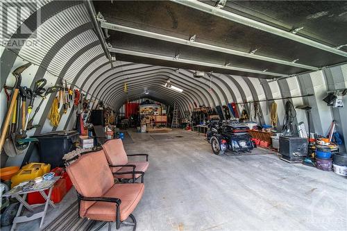 887 Route 400 Route, Russell, ON - Indoor Photo Showing Garage