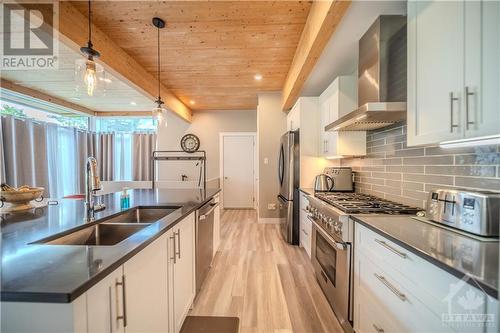 887 Route 400 Route, Russell, ON - Indoor Photo Showing Kitchen With Stainless Steel Kitchen With Double Sink With Upgraded Kitchen