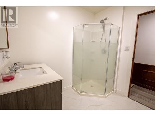 7579 St Patrick Avenue, Prince George, BC - Indoor Photo Showing Bathroom