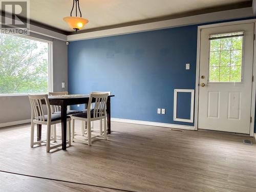 709 100 Avenue, Dawson Creek, BC - Indoor Photo Showing Dining Room