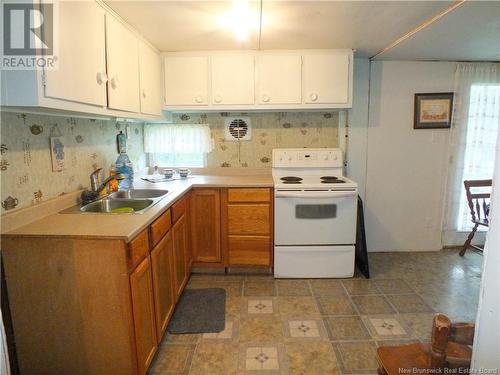 532 Sharps Mountain Road, Newburg, NB - Indoor Photo Showing Kitchen With Double Sink