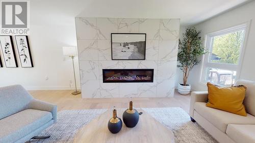 17 Alworth Pl, Sault Ste. Marie, ON - Indoor Photo Showing Living Room With Fireplace