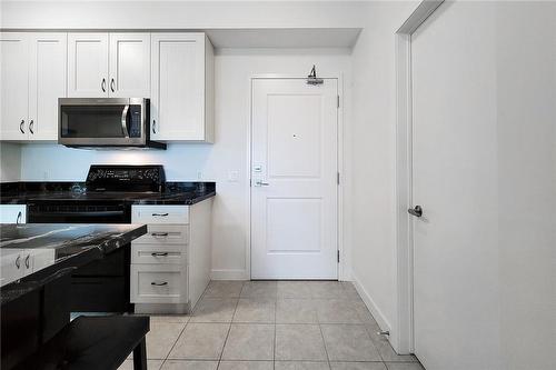 2490 Old Bronte Road|Unit #714, Oakville, ON - Indoor Photo Showing Kitchen