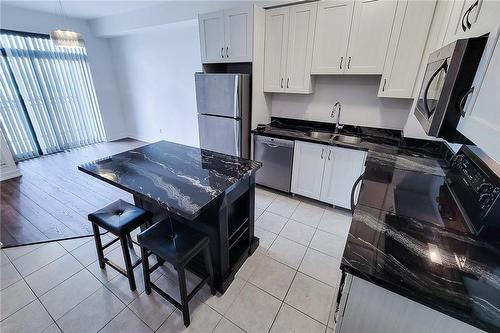 2490 Old Bronte Road|Unit #714, Oakville, ON - Indoor Photo Showing Kitchen