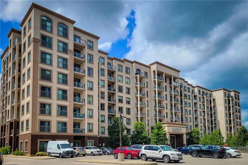 2490 Old Bronte Road|Unit #714, Oakville, ON - Outdoor With Balcony With Facade