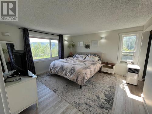 5981 Westall Subdivision, Chetwynd, BC - Indoor Photo Showing Bedroom