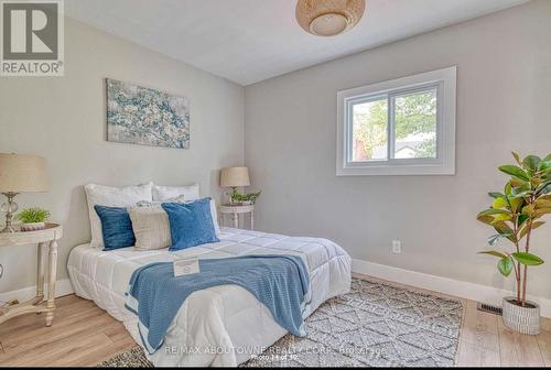 43 Crooks Street, Hamilton (Strathcona), ON - Indoor Photo Showing Bedroom