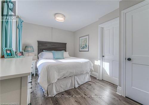 133 Markland Street, Hamilton, ON - Indoor Photo Showing Bedroom