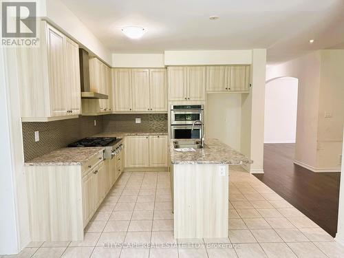 8659 Chickory Trail, Niagara Falls, ON - Indoor Photo Showing Kitchen