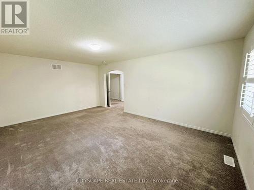 8659 Chickory Trail, Niagara Falls, ON - Indoor Photo Showing Other Room