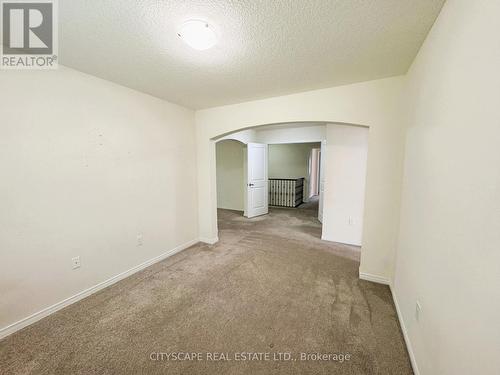 8659 Chickory Trail, Niagara Falls, ON - Indoor Photo Showing Other Room