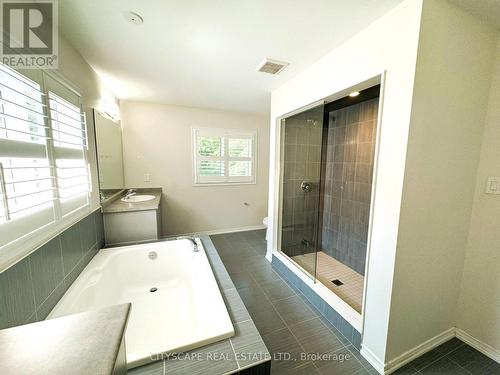 8659 Chickory Trail, Niagara Falls, ON - Indoor Photo Showing Bathroom